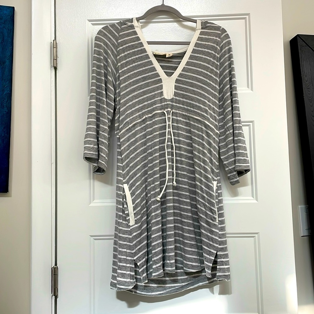 Akini Hoodie Dress Gray and White Striped Size Medium